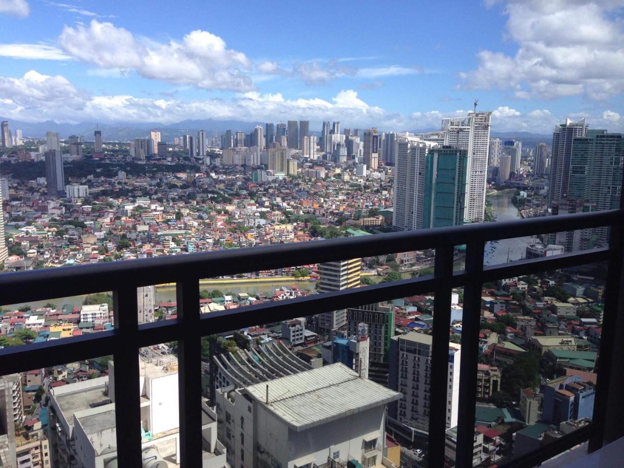 Seven Doors Aparthotels In Gramercy Makati Makati City Zewnętrze zdjęcie