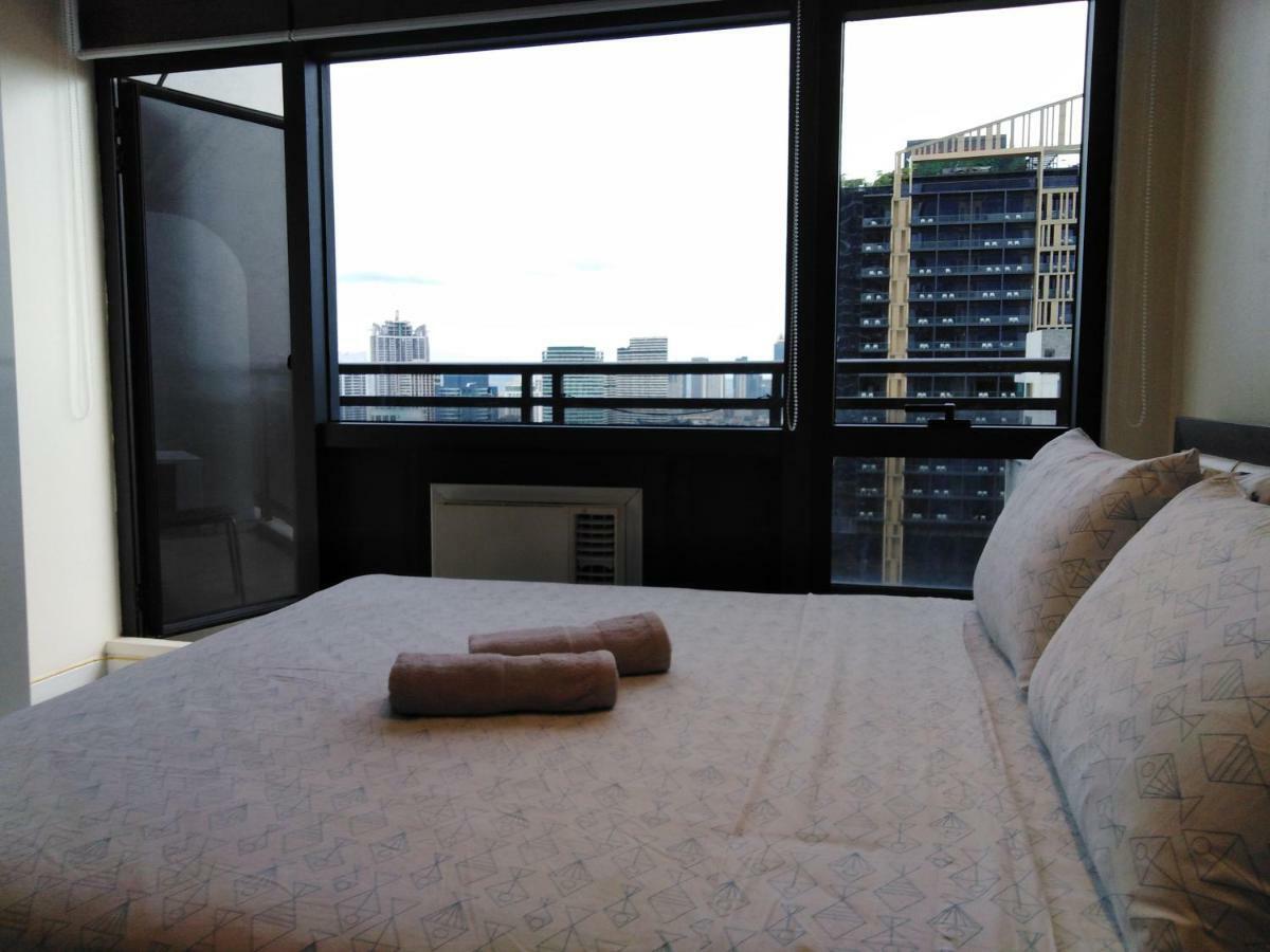 Seven Doors Aparthotels In Gramercy Makati Makati City Zewnętrze zdjęcie