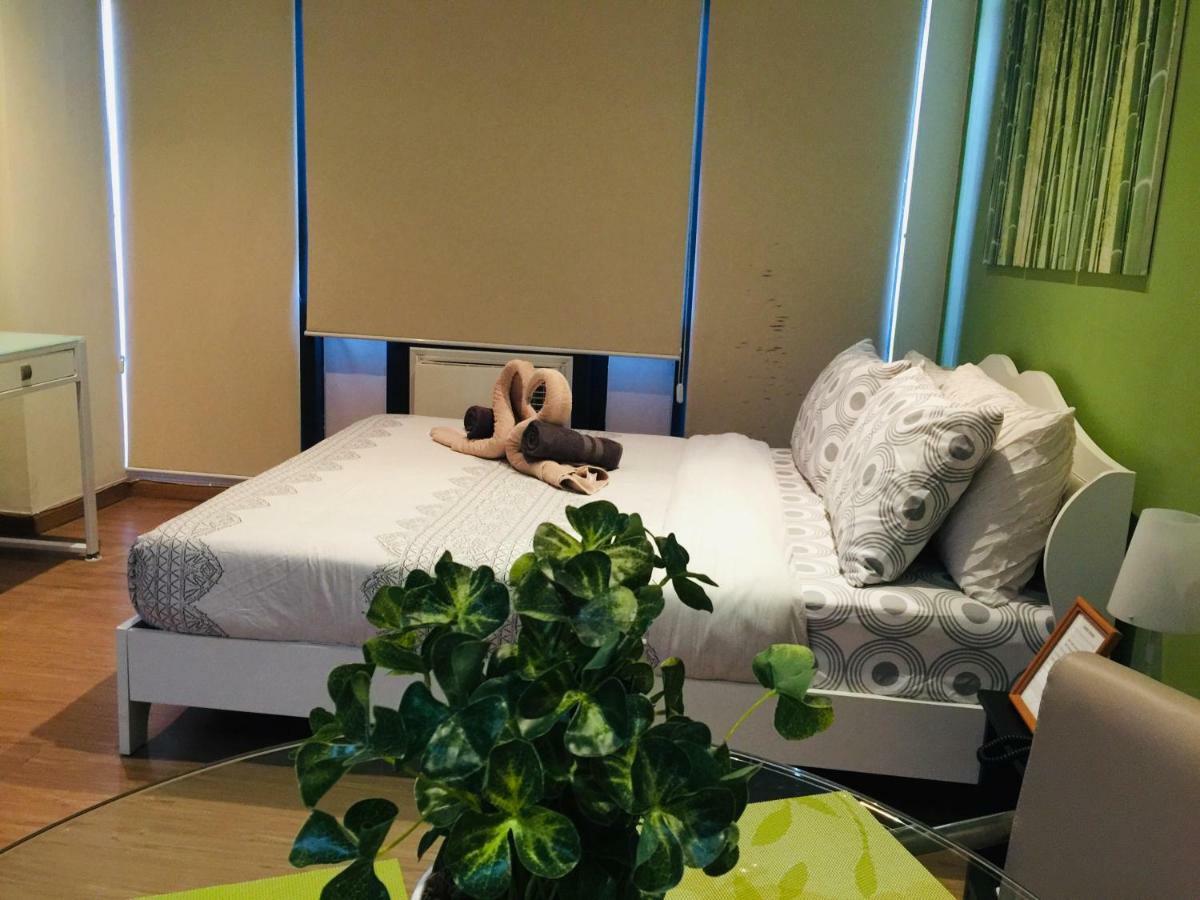 Seven Doors Aparthotels In Gramercy Makati Makati City Zewnętrze zdjęcie